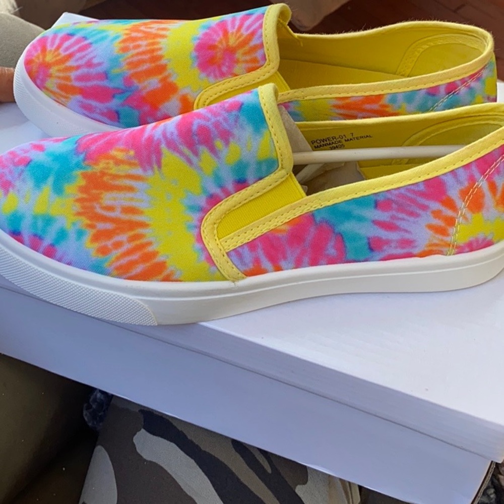 TIE DYE SLIDE ON SNEAKERS (SIZE 7)